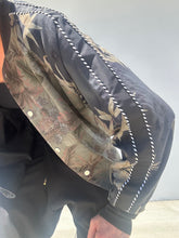 Load image into Gallery viewer, MIDNIGHT HAWAIIAN SUKAJAN JACKET