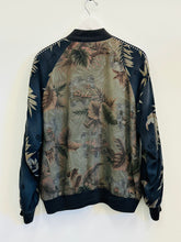 Load image into Gallery viewer, MIDNIGHT HAWAIIAN SUKAJAN JACKET
