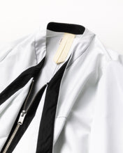 Load image into Gallery viewer, PONCHO JACKET