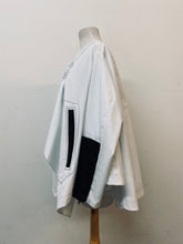 Load image into Gallery viewer, PONCHO JACKET