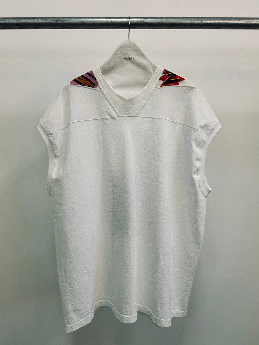 CTN CHOKER SLEEVELESS TEE